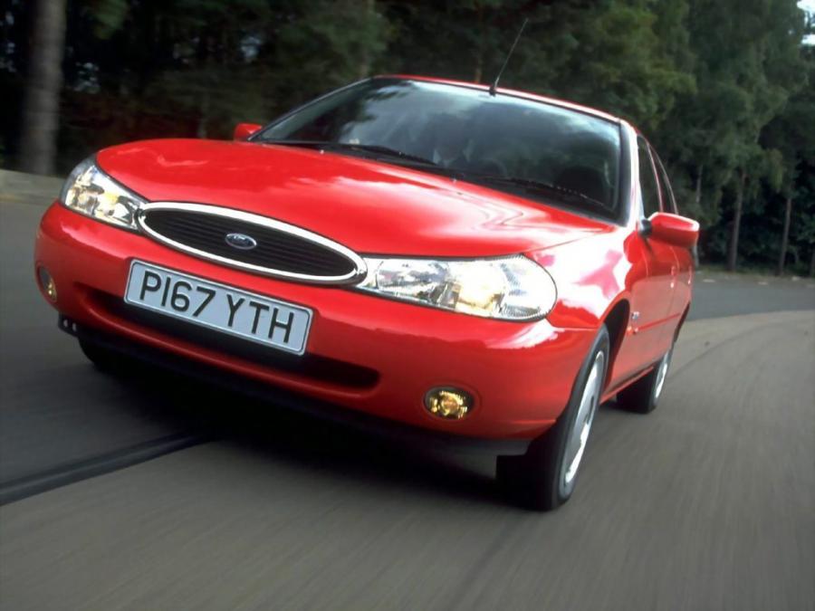 Ford Mondeo Sedan (UK) '1996